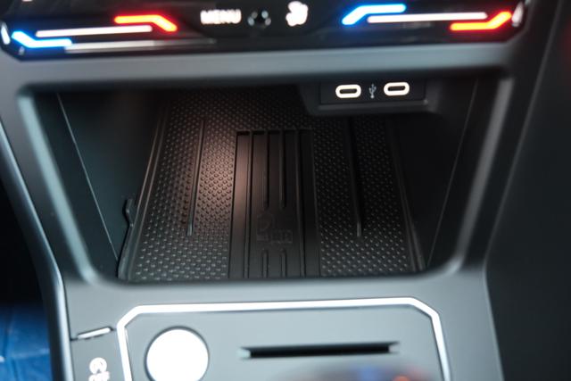 VW Taigo R-Line Rauchgrau 