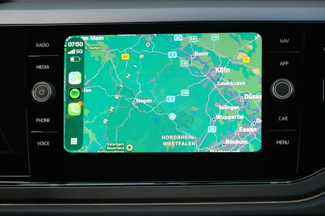 Volkswagen Taigo 1.0 TSI DSG R-Line AHK Matrix IQ.Drive ACC Kamera App-Navi 