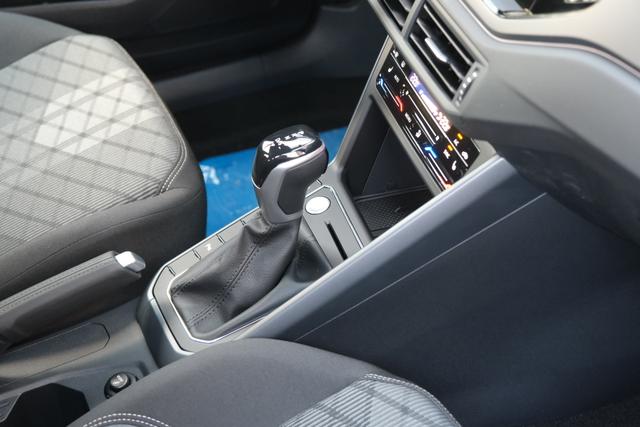 VW Taigo R-Line Pure White 