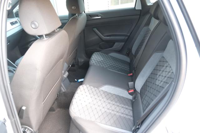 VW Taigo R-Line Pure White 