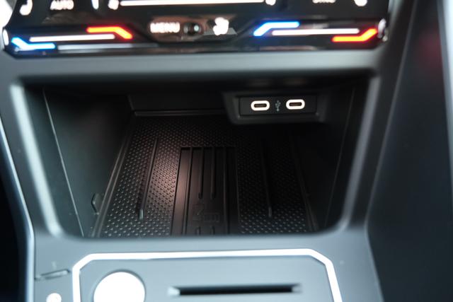 VW Taigo R-Line Pure White 