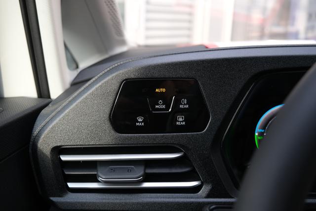 VW Caddy Edition Pure White 