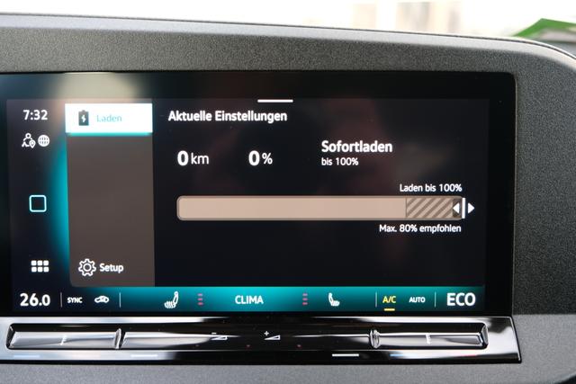 VW Caddy Edition Pure White 