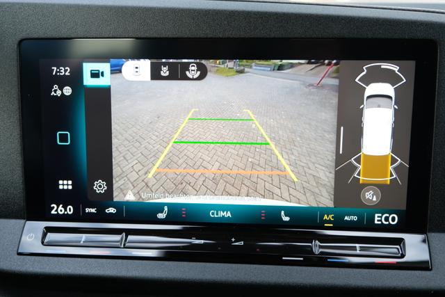 VW Caddy Edition Pure White 