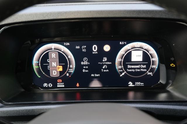 VW Caddy eHybrid Mojave Beige 