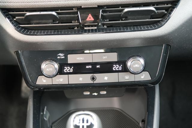 Skoda Fabia Selection 1.0 LED Kamera App-Navi PDC Winterpaket 