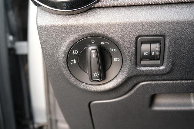 Skoda Fabia Selection 1.0 LED Kamera App-Navi PDC Winterpaket 
