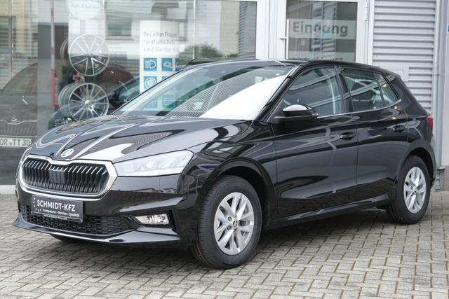 Skoda Fabia - Selection 1.0 LED Kamera App-Navi PDC v+h Winterpaket