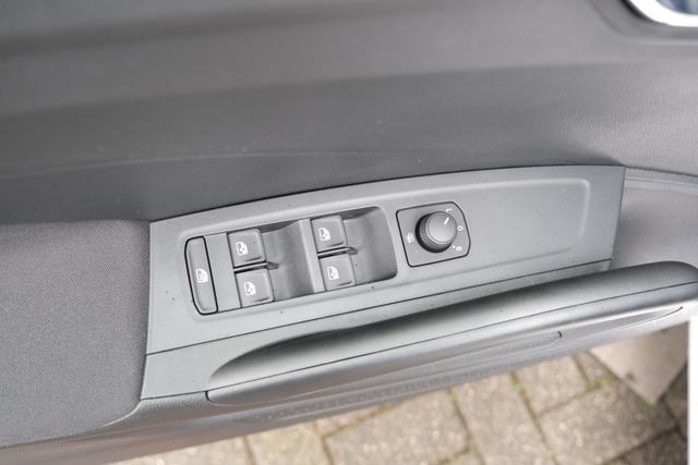 Skoda Fabia Selection Grau 