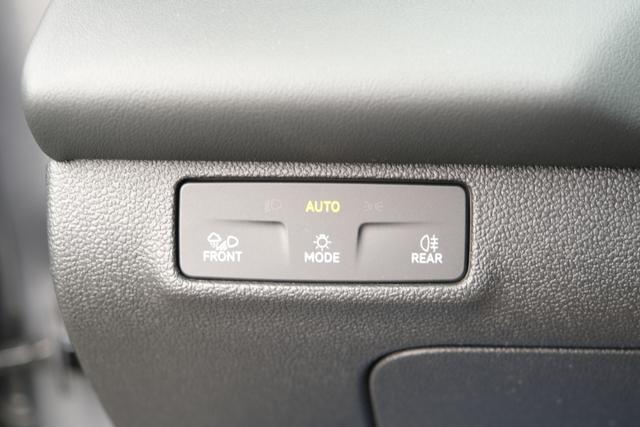 VW T-Roc eTSI R-Line 