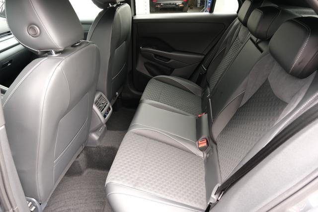 VW T-Roc eTSI R-Line 