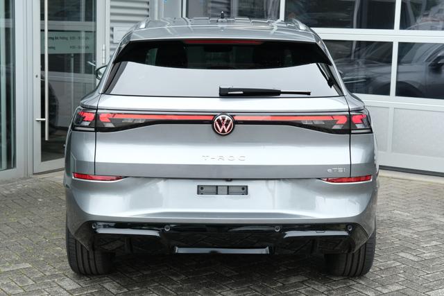 VW T-Roc eTSI R-Line 
