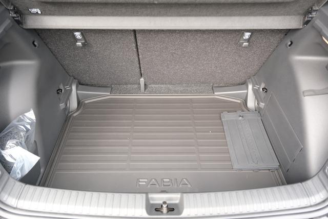 Skoda Fabia Selection Schwarz 