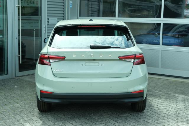 Skoda Fabia Selection 1.0 TSI DSG LED Kamera App-Navi PDC Winterpaket 