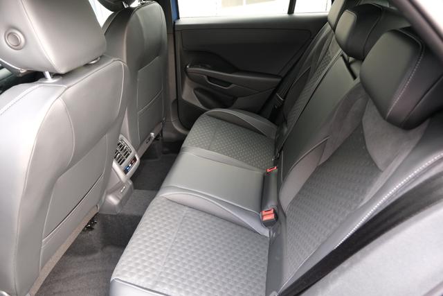 VW T-Roc eTSI R-Line 
