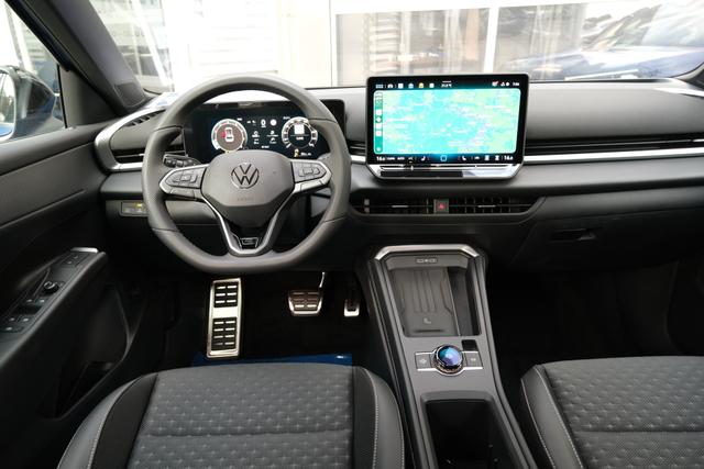 VW T-Roc eTSI R-Line 