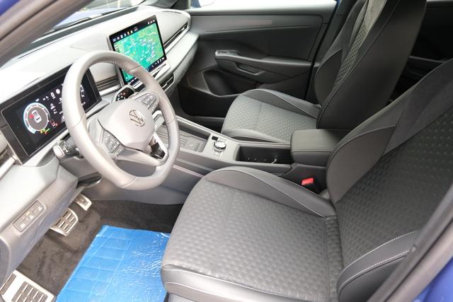 VW T-Roc eTSI R-Line 