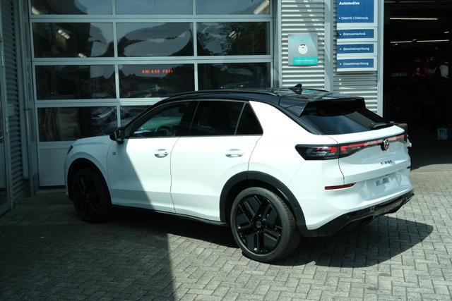 VW T-Roc eTSI R-Line 