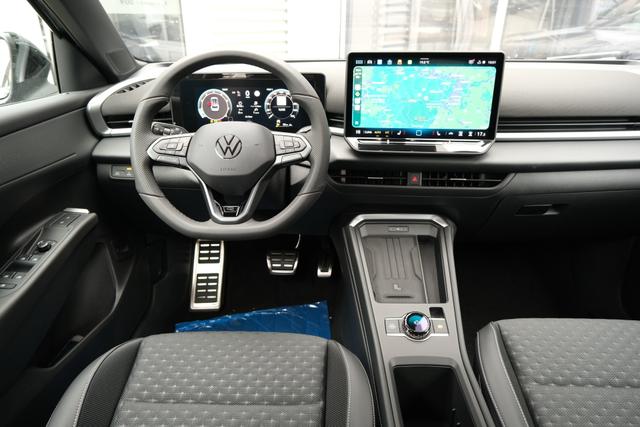VW T-Roc eTSI R-Line 