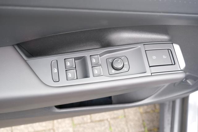 VW T-Roc eTSI R-Line 