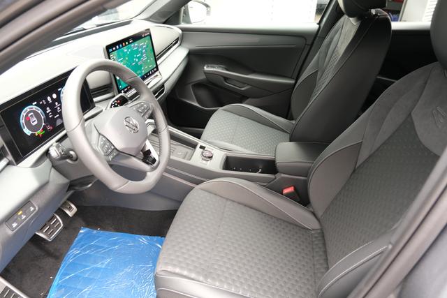 VW T-Roc eTSI R-Line 