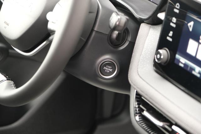 Skoda Fabia Selection Schwarz 