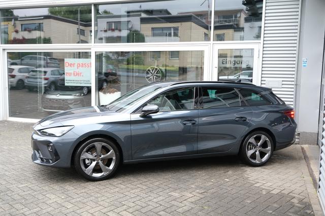 Cupra Leon Sportstourer SP 2.0 TSI DSG 4Drive Sennheiser AHK LED 