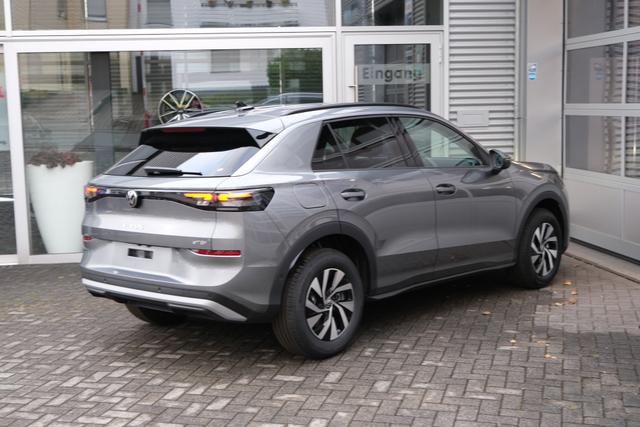 VW T-Roc Life Wolf Grey 