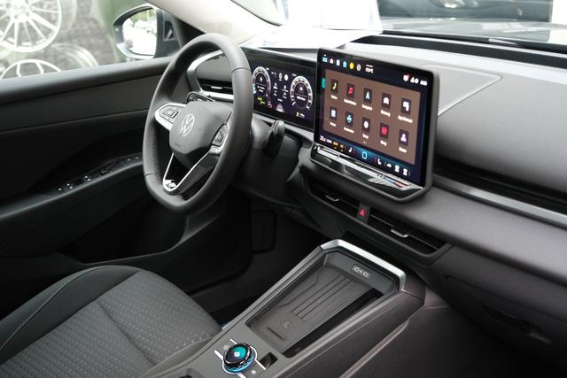 VW T-Roc Life Wolf Grey 