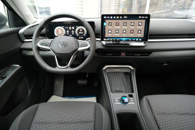 VW T-Roc Life Wolf Grey 