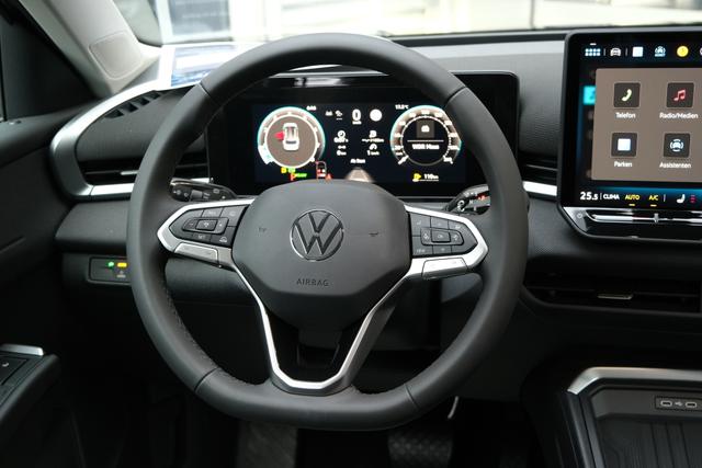 VW T-Roc Life Wolf Grey 