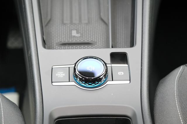 VW T-Roc Life Wolf Grey 