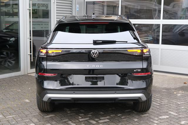 VW T-Roc Life Grenadillschwarz 