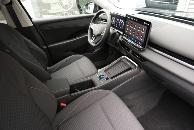 VW T-Roc Life Grenadillschwarz 