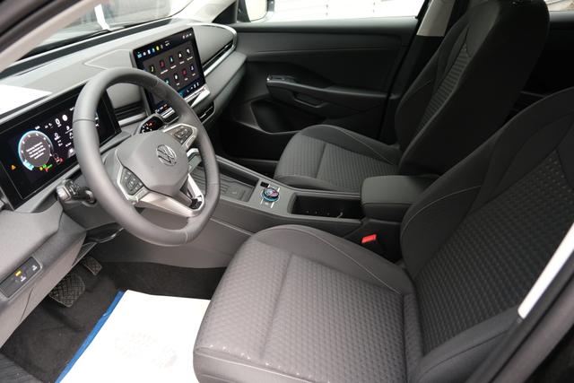 VW T-Roc Life Grenadillschwarz 