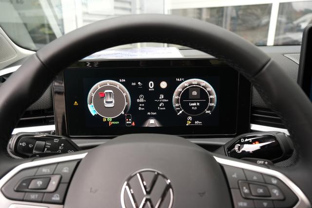 VW T-Roc Life Grenadillschwarz 