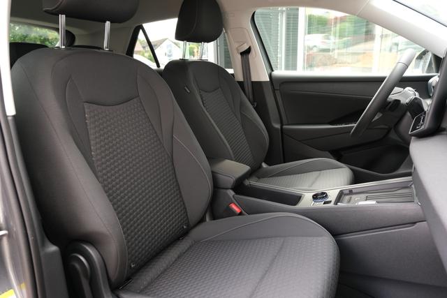 VW T-Roc Life Wolf Grey 