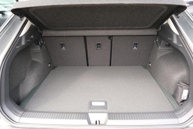 VW T-Roc Life Wolf Grey 