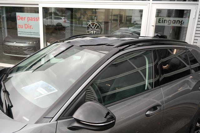 VW T-Roc Life Wolf Grey 