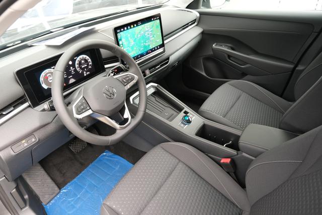 Volkswagen T-Roc 1.5 eTSI Life DSG AHK ACC LED App-Navi Totwinkelassistent 