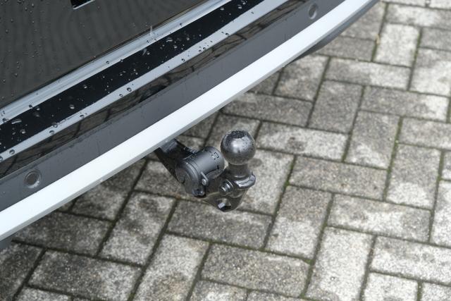 VW T-Roc Life Grenadillschwarz 
