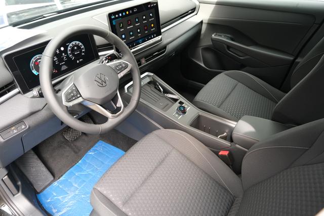 VW T-Roc Life Grenadillschwarz 