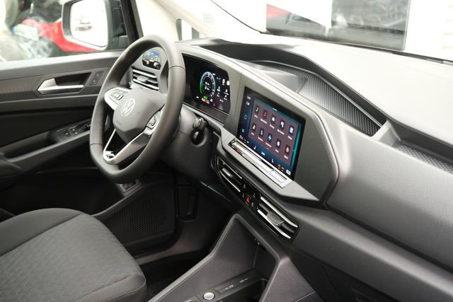 VW Caddy eHybrid Deep Black 