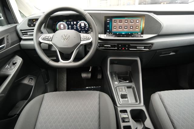 VW Caddy eHybrid Deep Black 