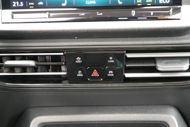 VW Caddy eHybrid Deep Black 