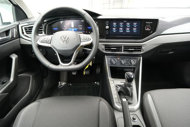 VW Polo Life Candy Wei&szlig;
