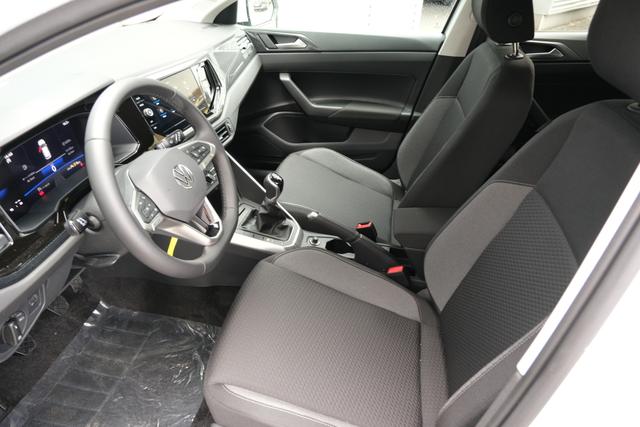 VW Polo Life Candy Wei&szlig;