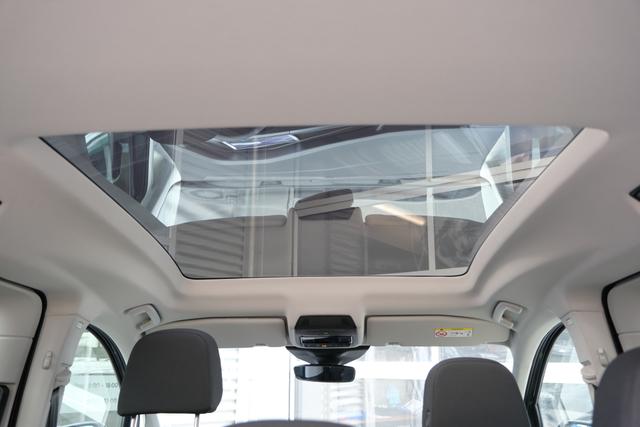 VW Caddy Dark Label eHybrid 