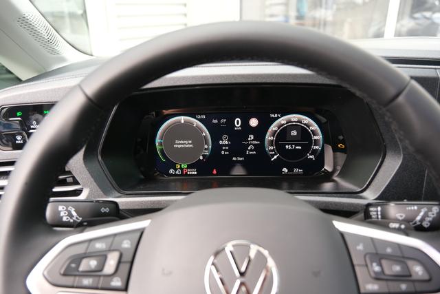 VW Caddy Dark Label eHybrid 