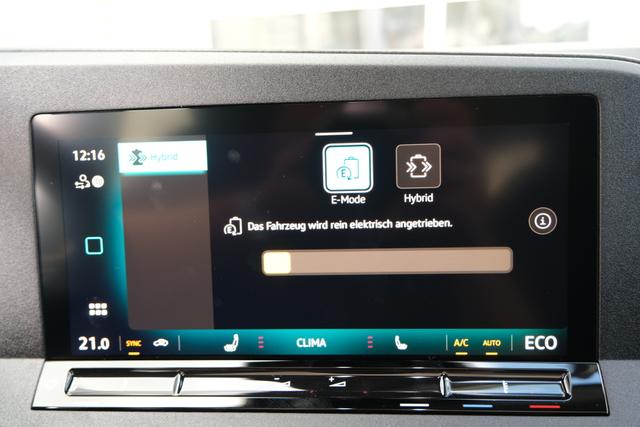 VW Caddy Dark Label eHybrid 